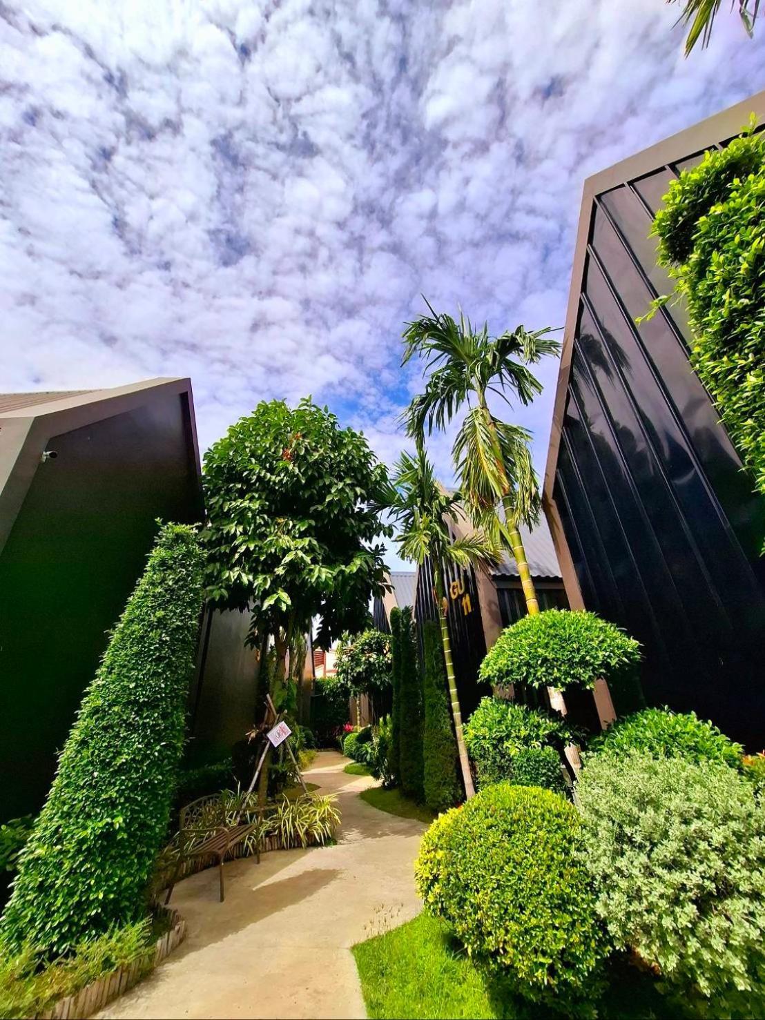 Sawasdee​ Buriram​ Resort Екстериор снимка