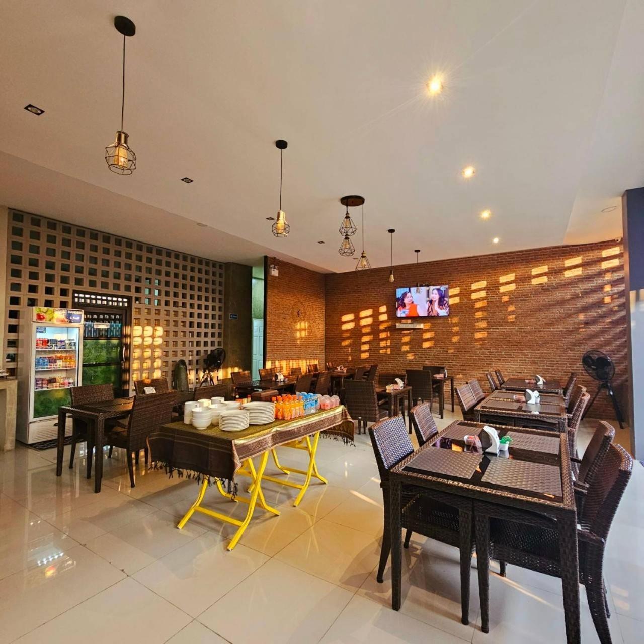 Sawasdee​ Buriram​ Resort Екстериор снимка