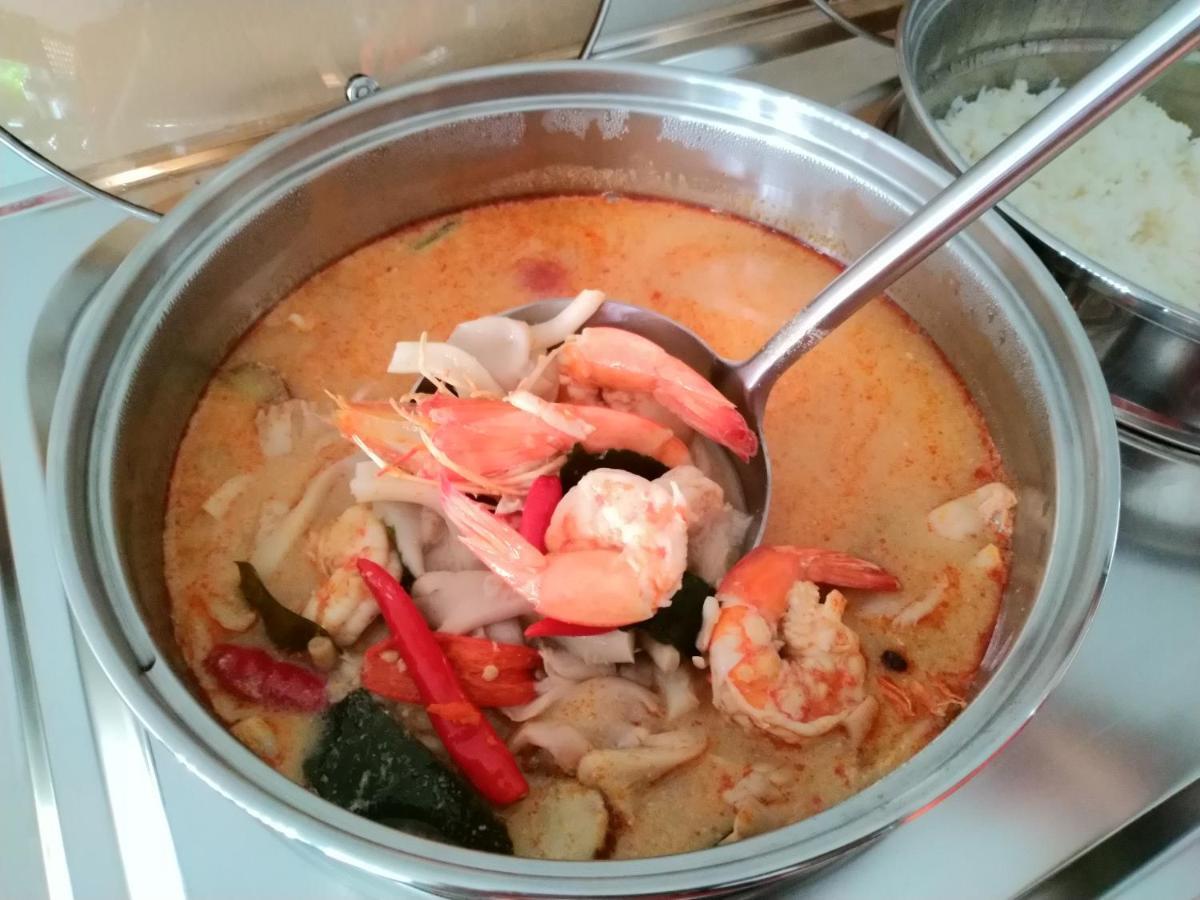 Sawasdee​ Buriram​ Resort Екстериор снимка